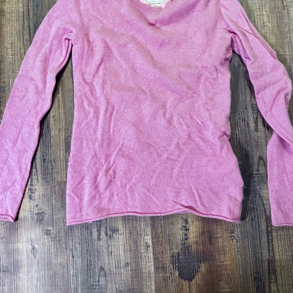 Old Navy Soft Pink Cashmere Sweater